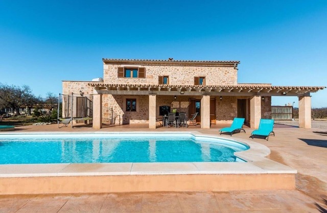 Finca Capote, private pool, WIFI, A/C, 3 bedrooms, 2.5 bathrooms, 6 persons