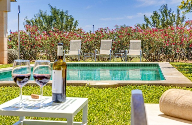 Finca "Sa Pradera" Ideal for Cyclists with Pool and near Palma