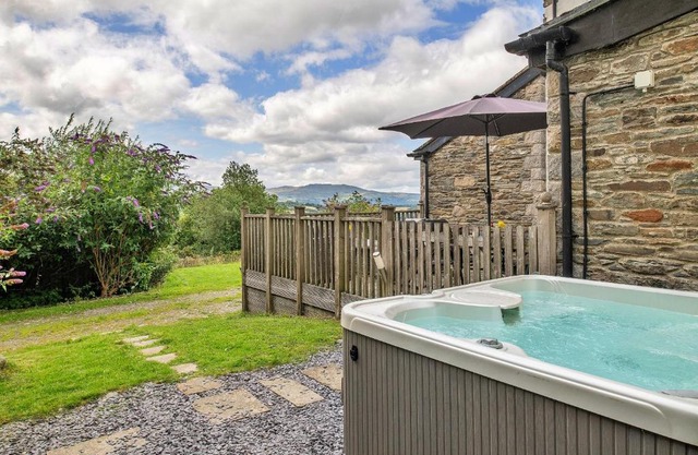 Finest Retreats - Hilltop Haven