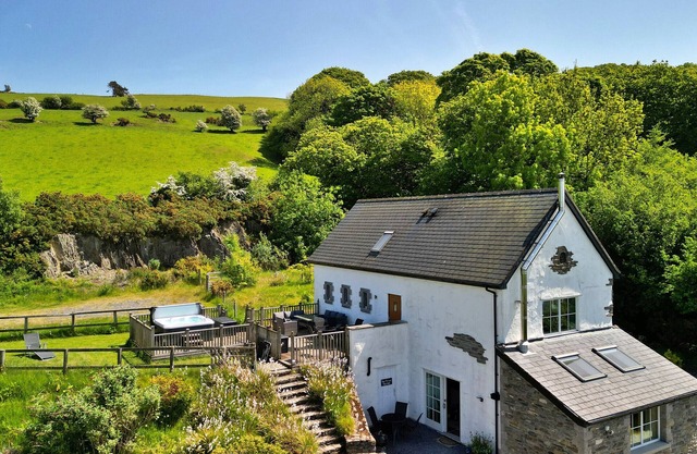 Finest Retreats | Red Kite's Retreat