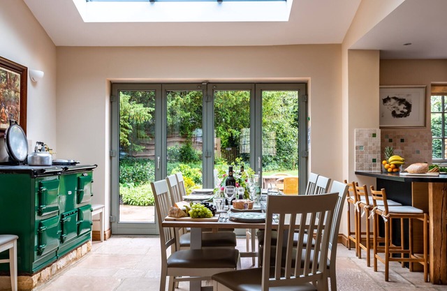 Finest Retreats | Ryeworth Cottage