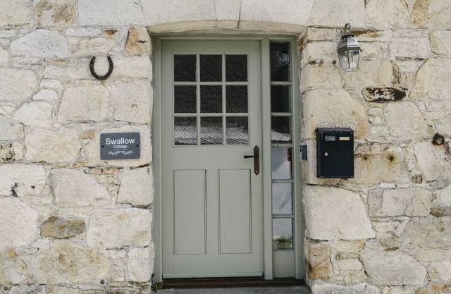 Finest Retreats | Swallow Cottage