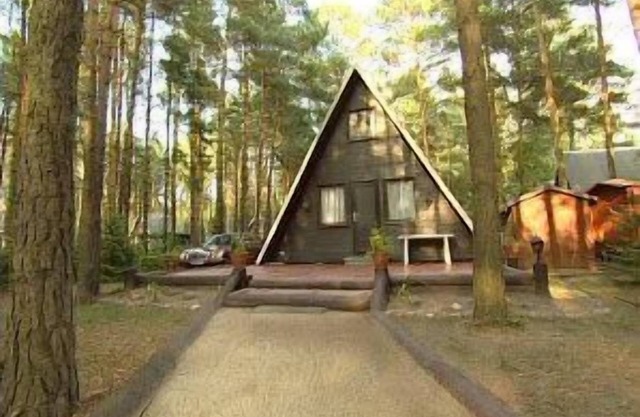 Finnhütte Seestern in the forest and almost directly on the lake (50m), between Dresden and Berlin