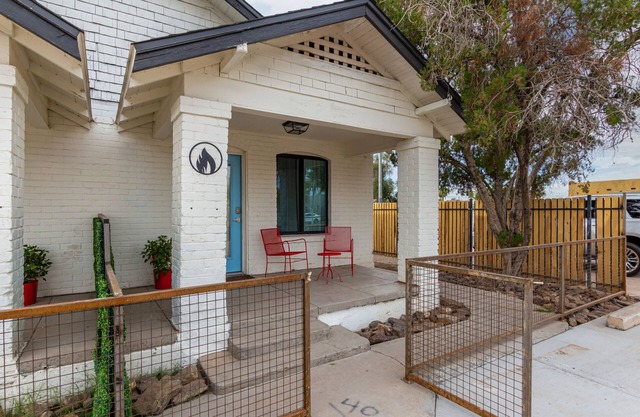 Fire Element Cozy 2bed 1bath in Downtown Phx