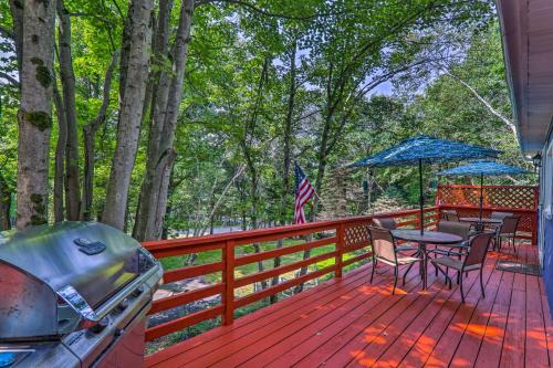 Fire Pit and Community Perks Blakeslee Cottage!