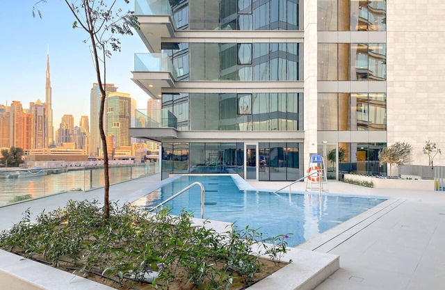FIRST CLASS | 2BR | Modern Luxury with Canal Views