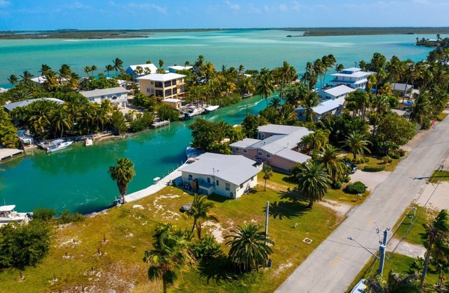 Fish Camp | Old Florida canalfront getaway close to Key West