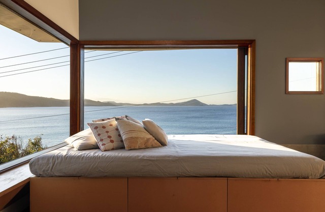 FISHCAKES - Award winning, architecturally designed home overlooking Seal Rocks