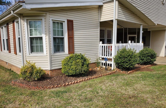 Fisherman, Traveling Workers and Vactioners love the Barefoot Retreat