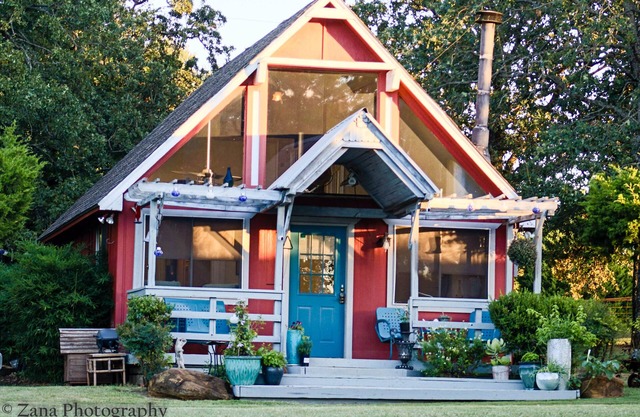 Fishing Cabin, Romantic Getaways, BnB, Family, Pets, Weddings, Party, Rendezvous