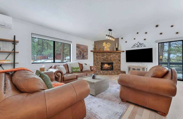 Flagstaff Cabin w/Wi-Fi & Fireplace Retreat