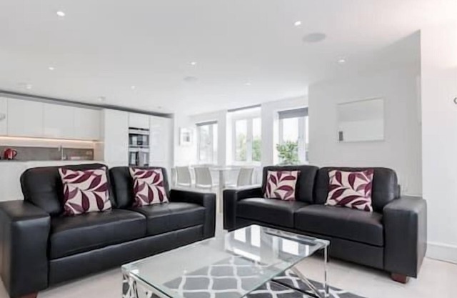 Flat 20 Walpole Court - 2 bedroom apartment