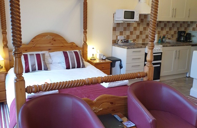 Flat 4 - Appletorre House Holiday Flats