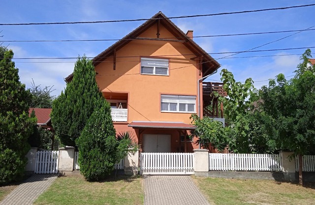 Flat in Fonyód with garden and panoramic view
