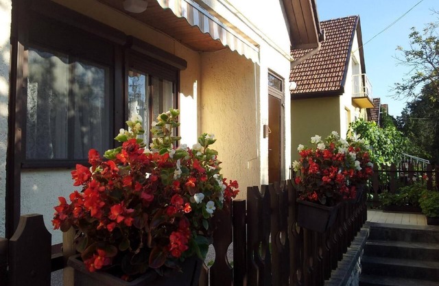 Flat in Fonyód with terrace, garden and barbecue