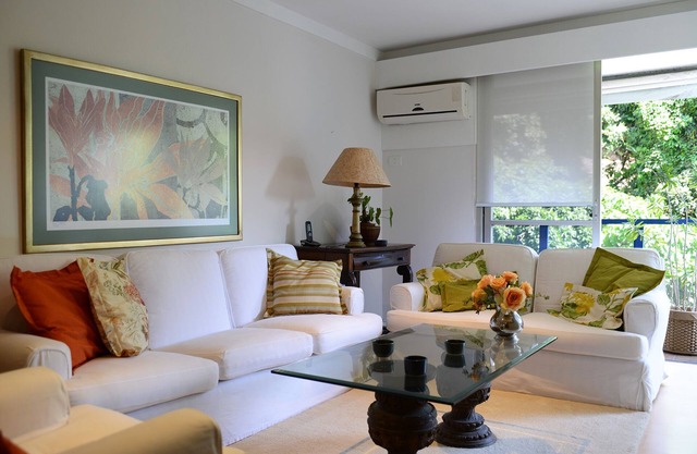 Flat with pool, Corcovado view, parking space and services