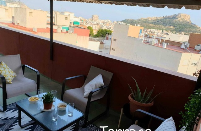Flat with private terrace, view of the Castillo