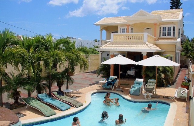 Flic En Flac: Unique villa with private swimming pool with waterfall.