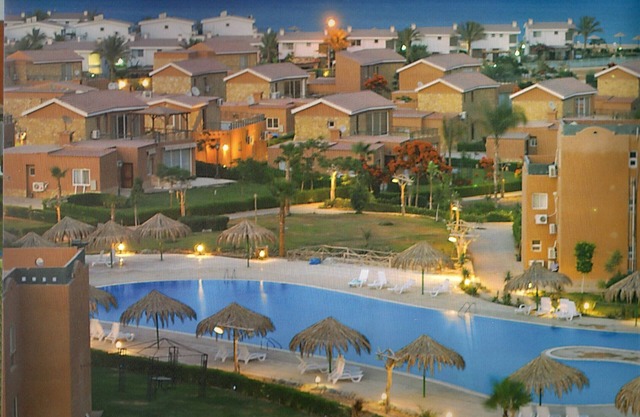 Florence Superior Ground Chalet & private Garden in Marina Wadi Degla Ain Sokhna