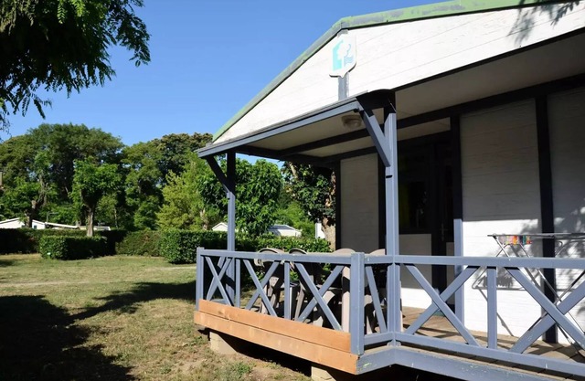 Flower Camping LES MIJEANNES * - Chalet Standard 25m2 2 bedrooms 5 people