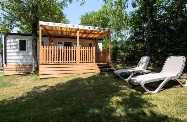 Flower Camping Côté Lac * - Mobile home Premium 3 bedrooms 34m2 Covered terrace 15m2 + LV + TV 6 persons
