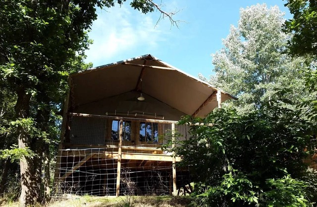 Flower Camping La Rochelambert * - Lodge Wood 4 Seasons Comfort 37m2 (2 bedrooms) including covered terrace 12m2 + River side 4 people