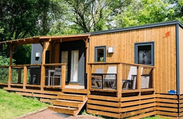 Flower Camping La Rochelambert * - Mobil Home Premium 33m2 3 bedrooms + Terrace + TV + LV + BBQ + District Pieton 6 persons