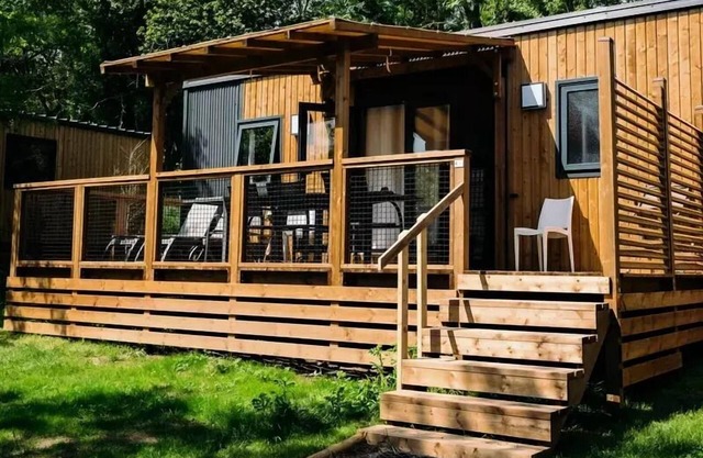 Flower Camping La Rochelambert * - Mobile home Premium 37m2 3 bedrooms + Terrace + TV + LV + BBQ + 2SDB + District Pieton 6 persons