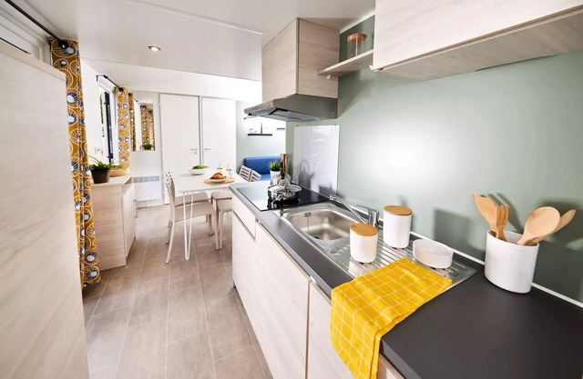Flower Camping Les Granges * - Homeflower Premium 29m2 (2 bedrooms) + covered terrace 4 people