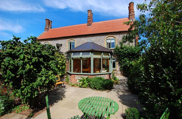 Folly Cottage - Two Bedroom House, Sleeps 4