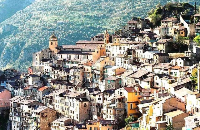 Fontana de Medge, Appartement Cairos