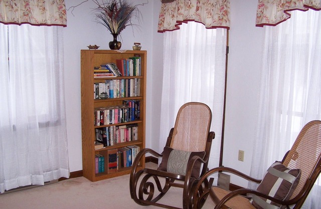 For Business and Pleasure Travelers. Pink room.