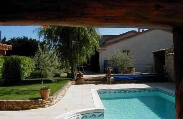 For succeeded holidays, quiet villa, pool, summer kitchen, sun of the south