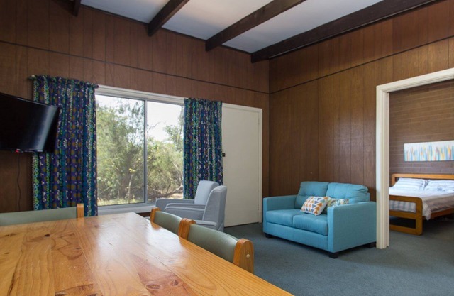 Foreshore Escape Cowes #2 - short walk along the beach to Cowes main street