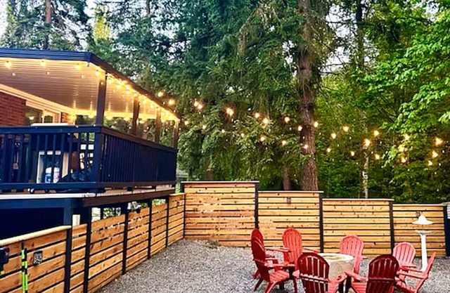 Forest Bathing Escape at The Creek Firepit Lights Yoga BBQ & Games 3BR Getaway