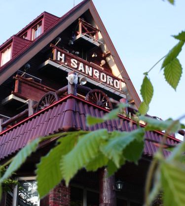 Forest Inn Sangoro