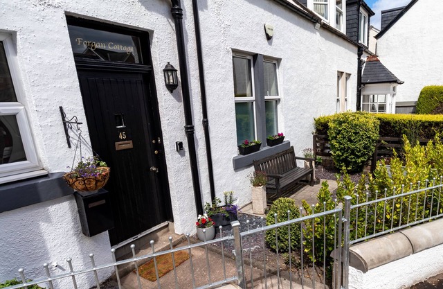 Forgan Cottage - newly refurbished