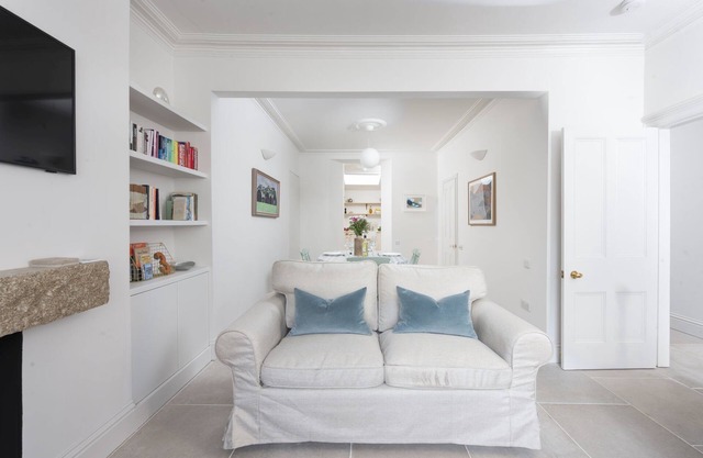 Forget Me Not Cottage - a cottage that sleeps 4 guests in 2 bedrooms