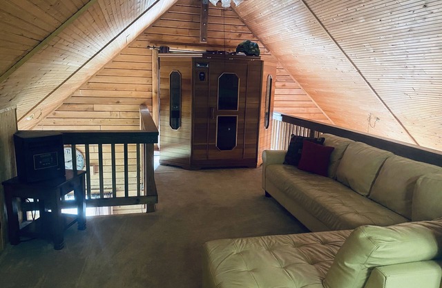 Forks Wa Rustic Wolf Den Cabin