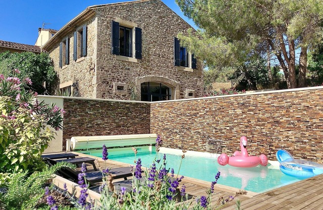 Former renovated forge with swimming pool, air conditioning and luxury services