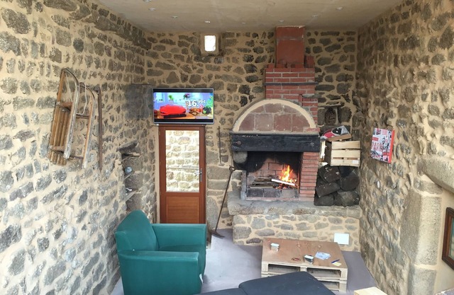 FORMER RENOVATED GOAT FARMHOUSE . LARGE DORMITORY ON THE FLOOR . ATYPICAL HOUSE