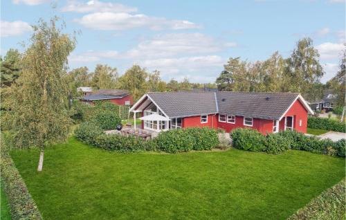 Four-Bedroom Holiday Home In Vaggerlose