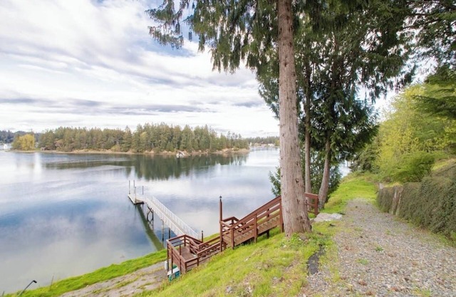 Fox Island Waterfront Home w/Dock