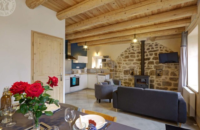 Gite Saint-Hilaire-Cusson-la-Valmitte, 3 bedrooms, 6 persons