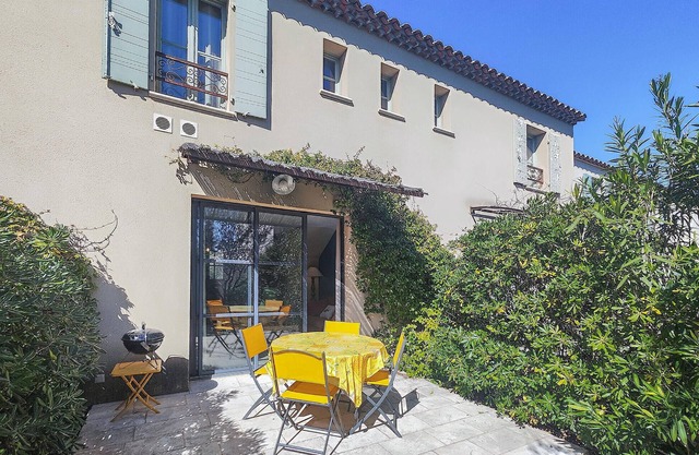 Lovely home in Saint-Laurent-de-la-Cabrerisse