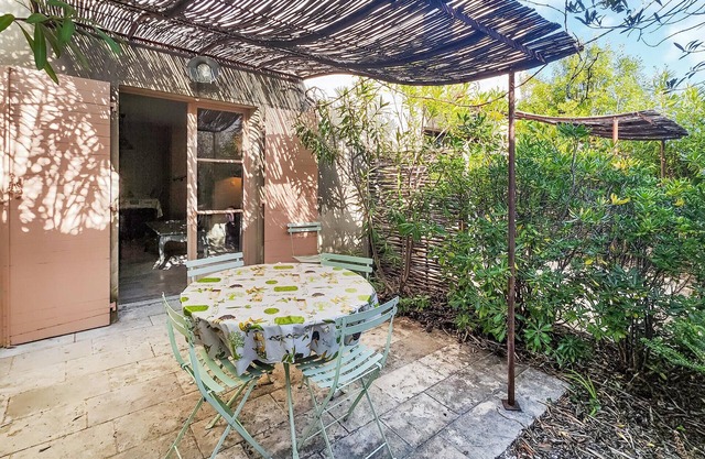 Nice home in Saint-Laurent-de-la-Cabrerisse