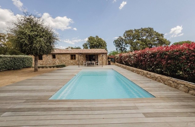 STE LUCIE DE PORTO VECCHIO bergerie neuve clim/piscine chauffée(classée*)