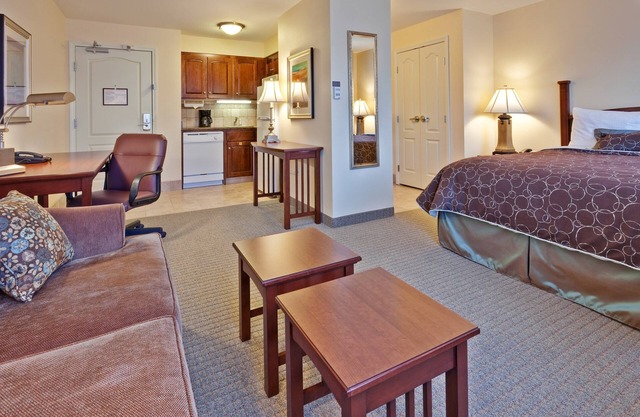 Free Breakfast Buffet Daily. Indoor Pool. Gym. Studio in a Great Location.