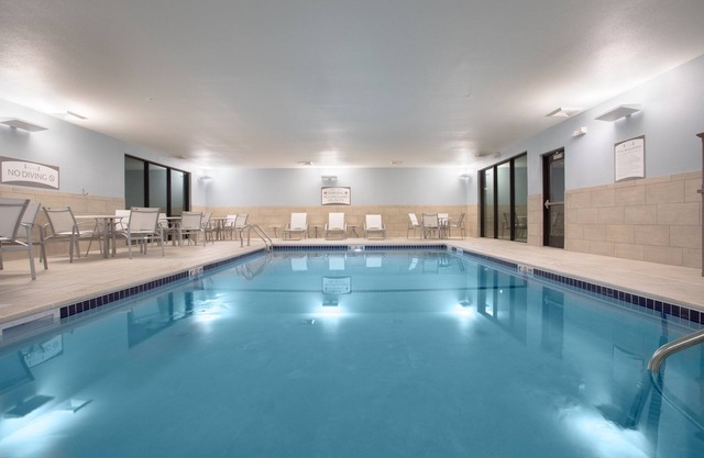 Free Breakfast, Indoor Pool, Great Location! | Staybridge Suites