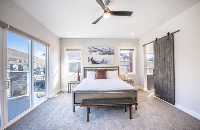 *Free Ski Rentals* Perfect for Families - Private Hot Tub, 7 Mins to Deer Valley East Village Lifts
